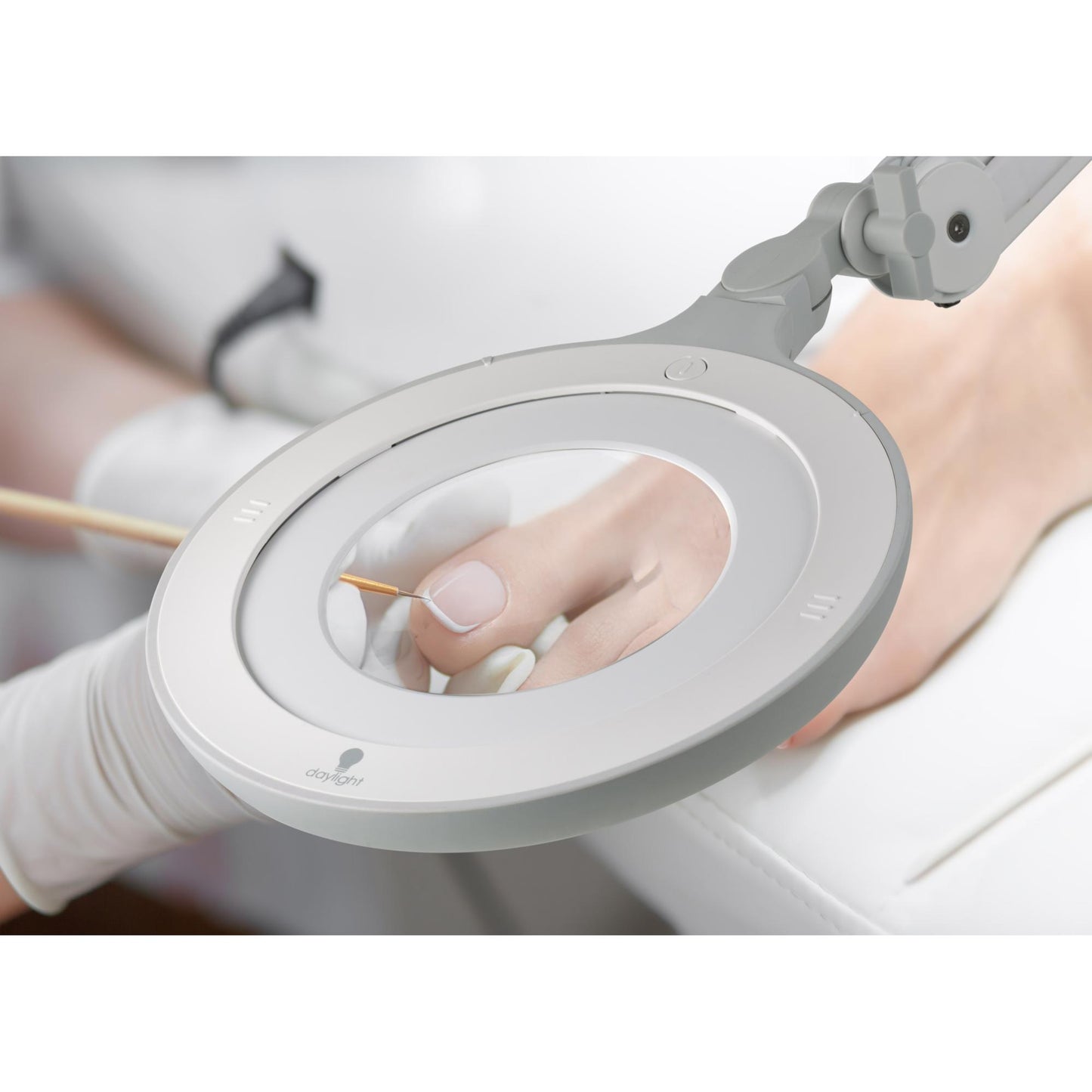 Daylight Omega 7 Mag Lamp