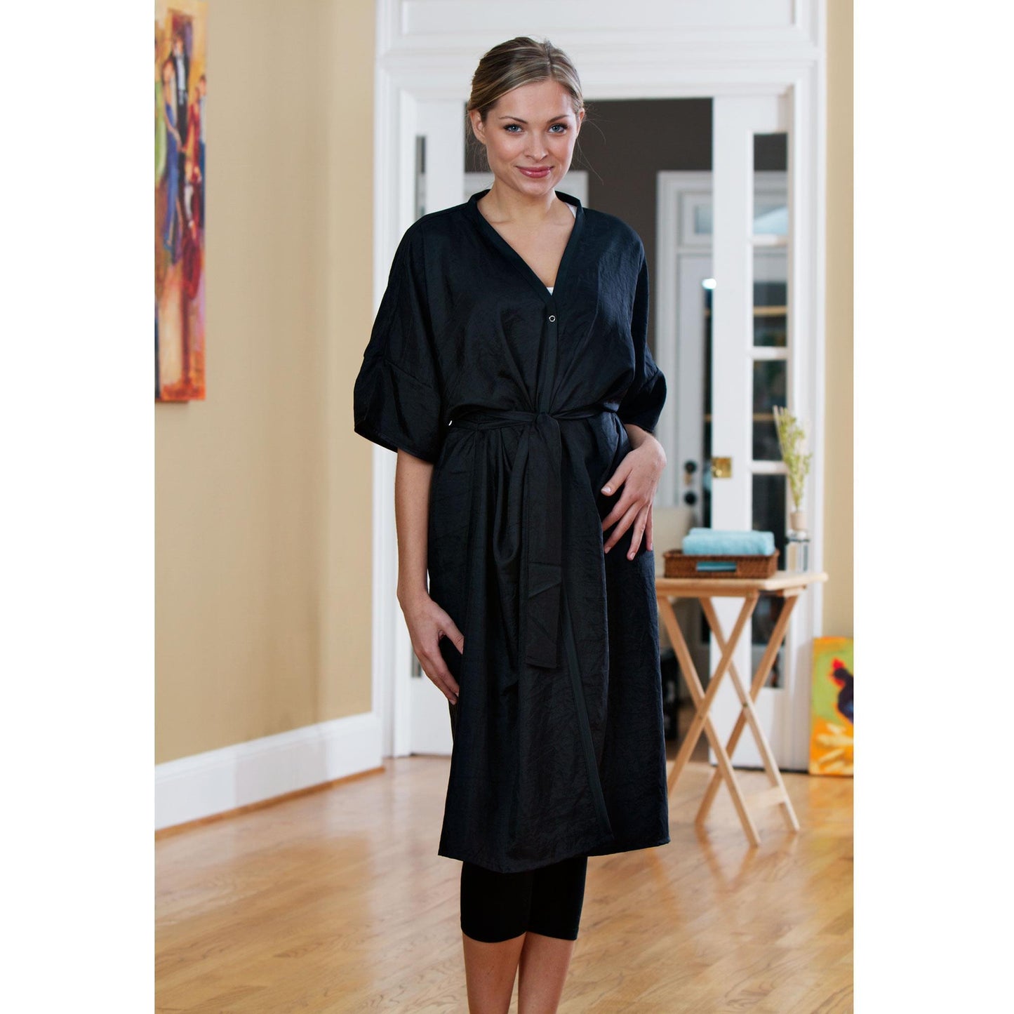 Caps & Capes Betty Dain Client Comfort Wrap / Black