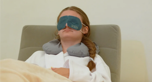 4 Ways Touch Can Help Guests Unwind in Your Relaxation Room