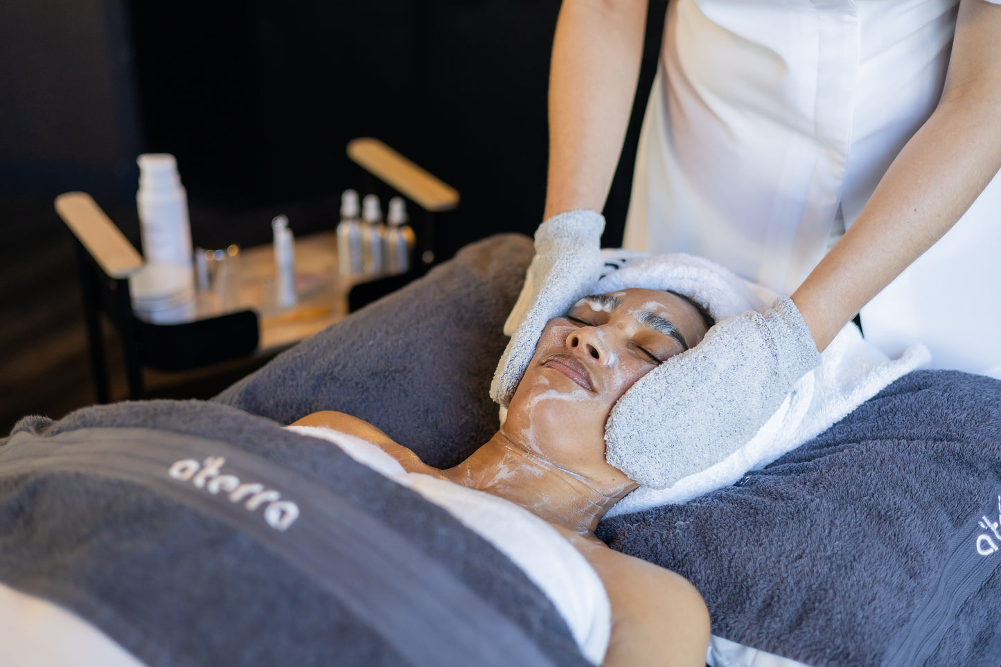 Bellabaci Facial Deep Cleanse Pro Facial Mitt