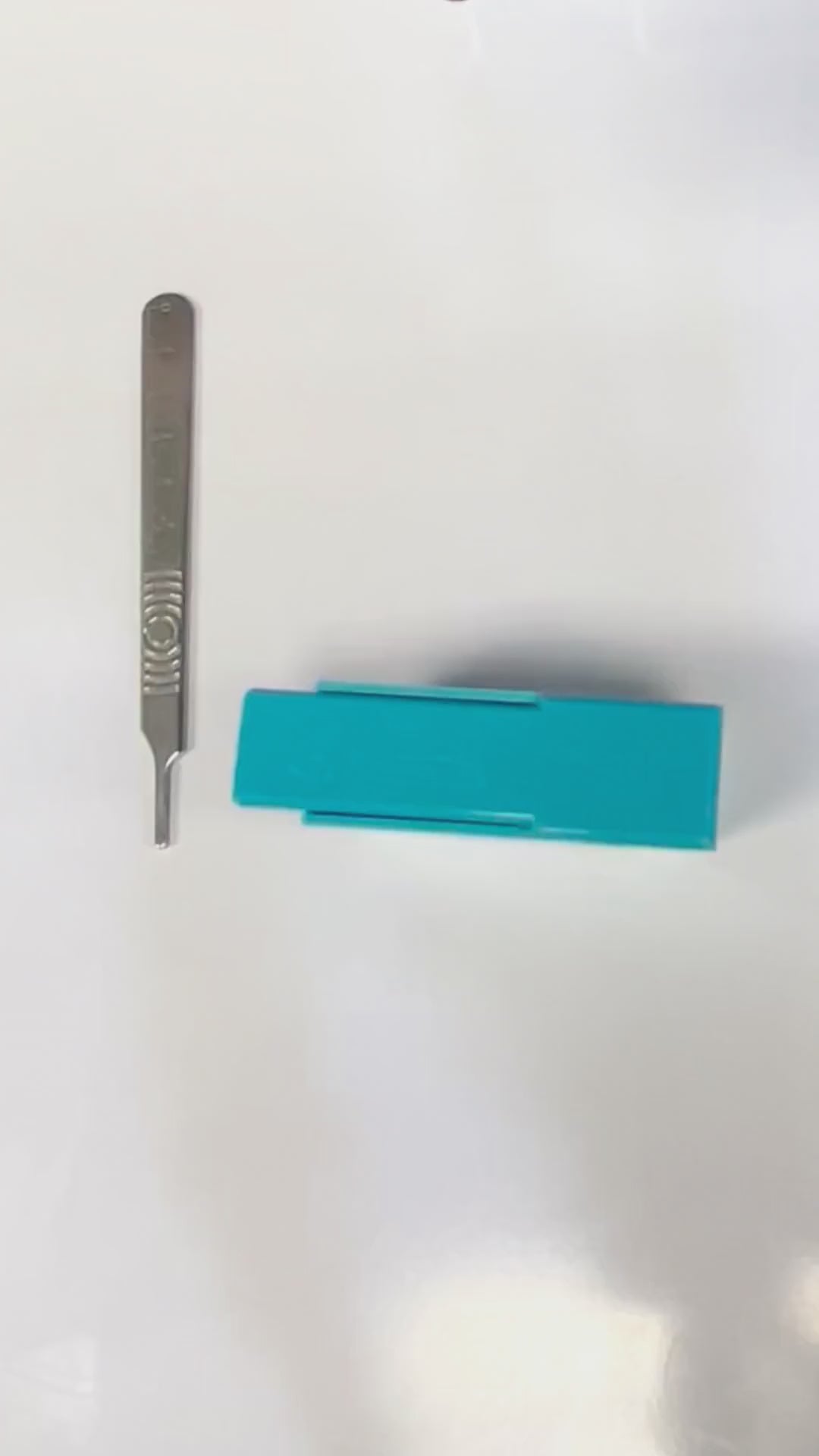 Swann-Morton Stainless Steel Dermaplaning Handle, Size 3