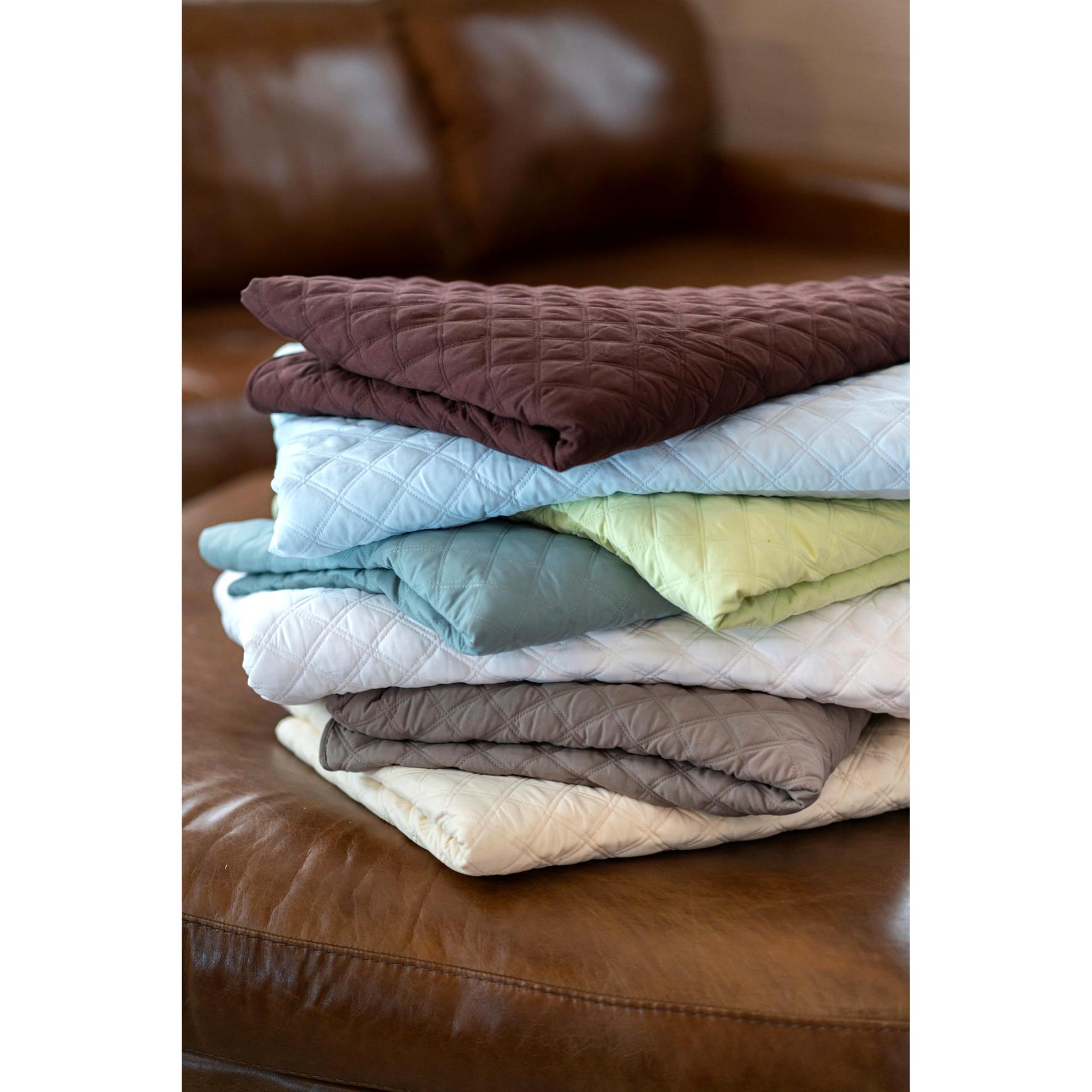 Sposh Microfiber Quilted Blanket Universal Companies