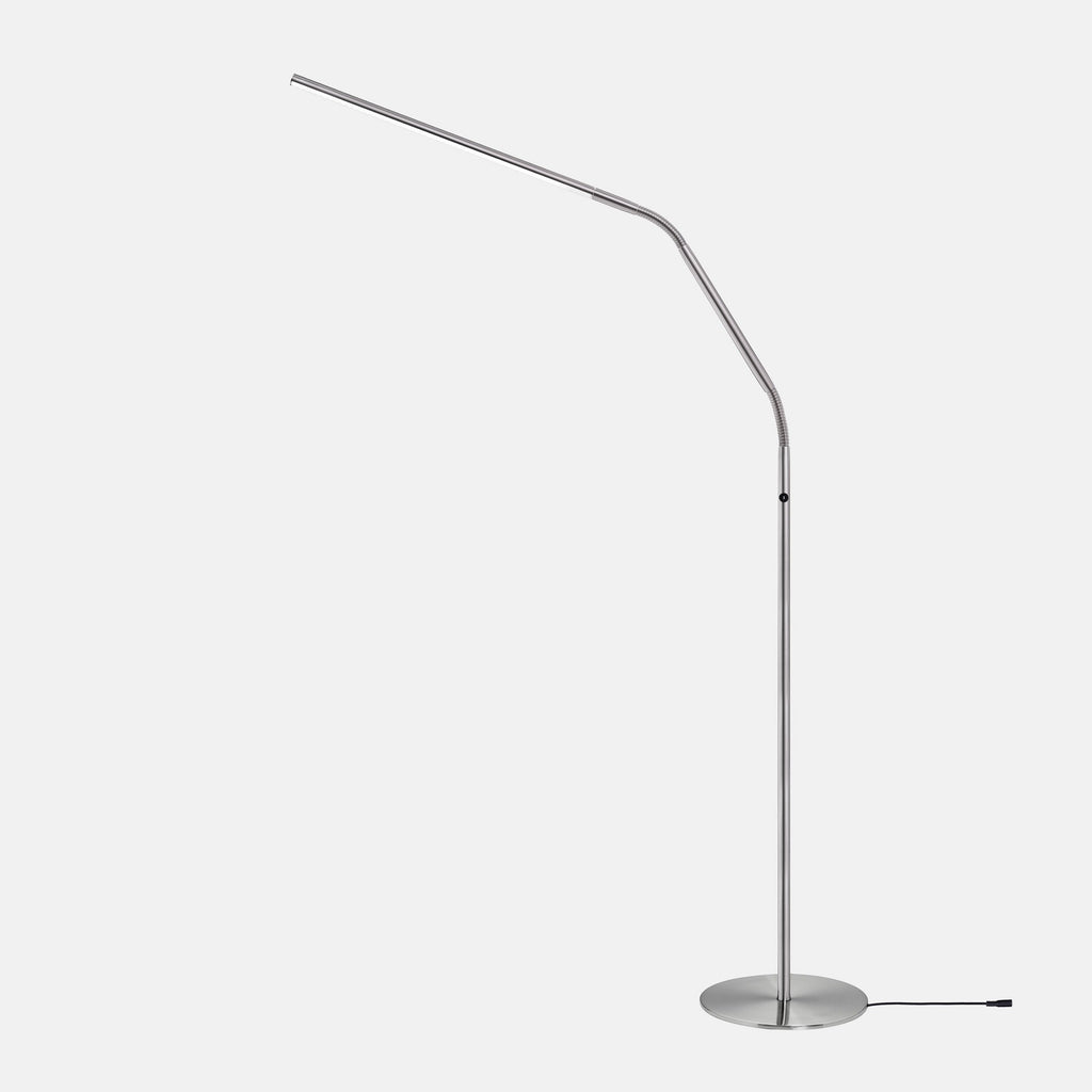 Daylight outlet floor lamp