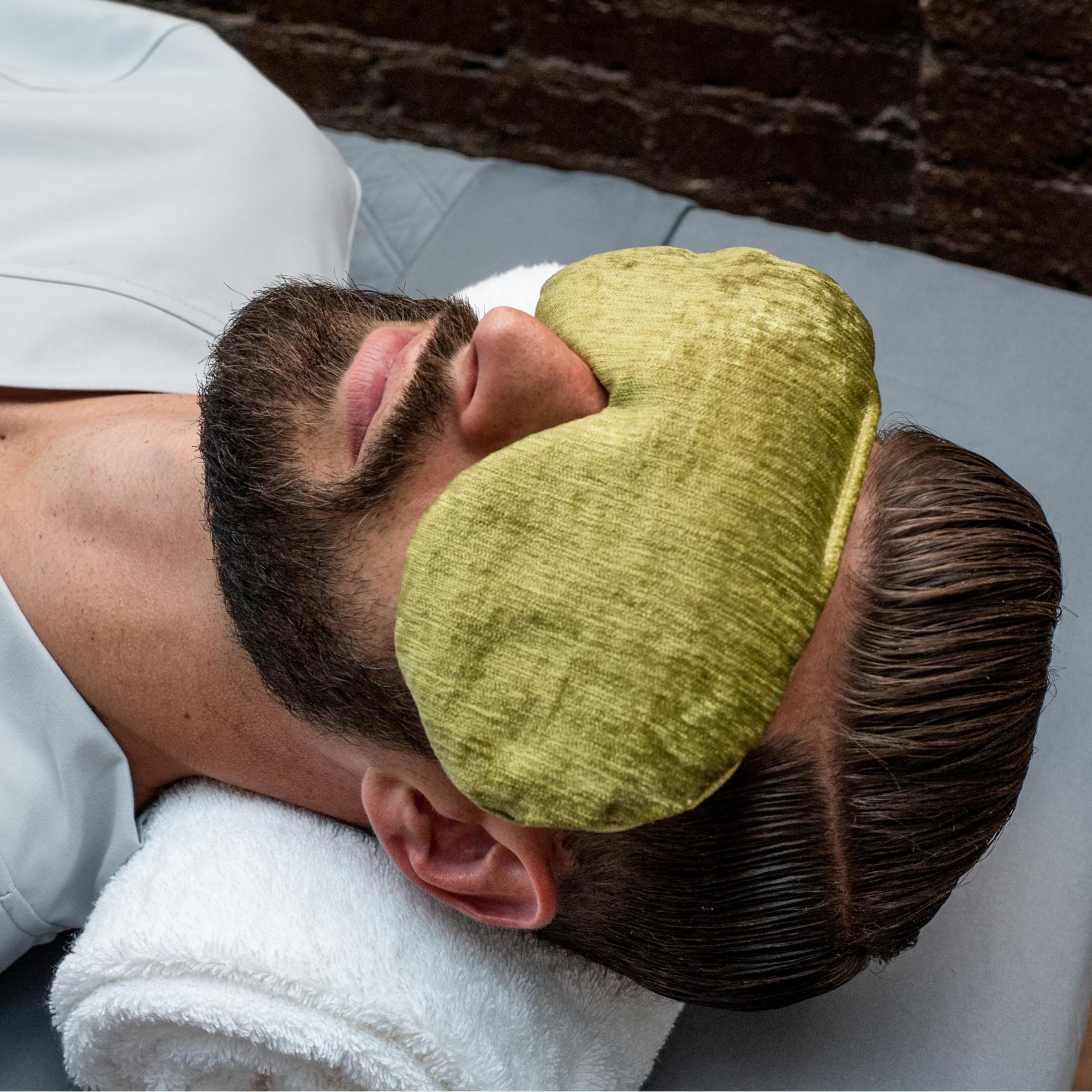 Kozi Rejuvenating Eye Pillow Universal Companies